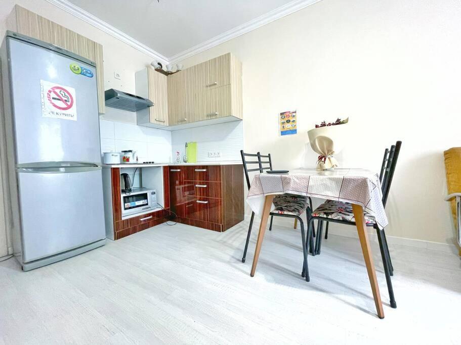 Уютная Квартира В Центре Возле Адк Almaty Exterior photo